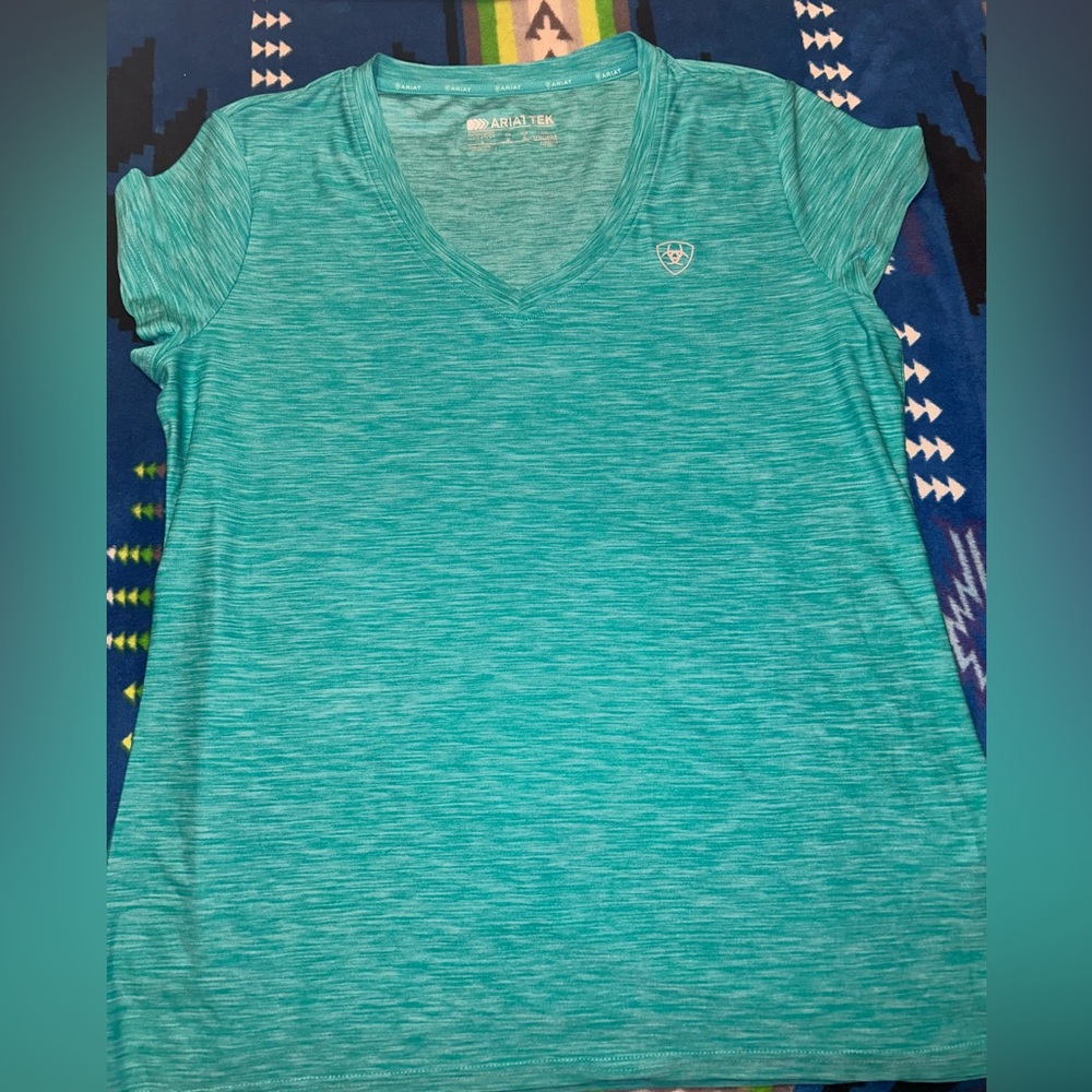 Ariat Women's Aqua Short Sleeve Tee
